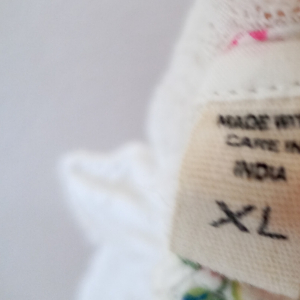 Doen Floral Blouse with Puff Sleeves - Picture 13 of 13